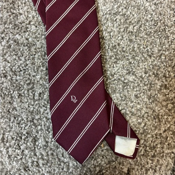 Christian Dior Neck Tie Mens Red Maroon / White Striped Pattern Poly/Silk Blend. - Picture 2 of 5